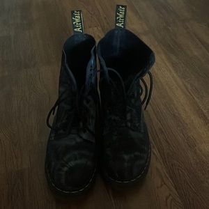 Barely worn Dr Martens black and gray combat boots -